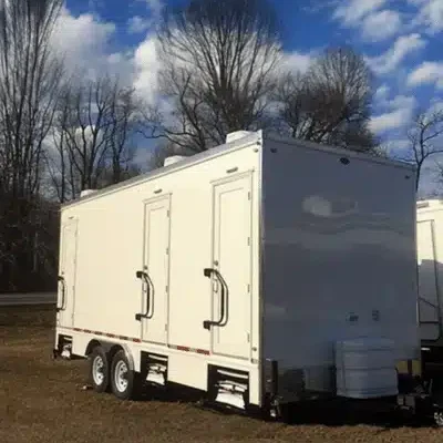 6 stall shower trailers in NY and NJ